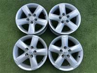 5x114.3 16" Nissan gyári alufelni 6,5Jx16h2 ET40