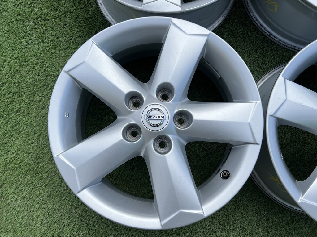 5x114.3 16" Nissan gyári alufelni 6,5Jx16h2 ET40 2. kép