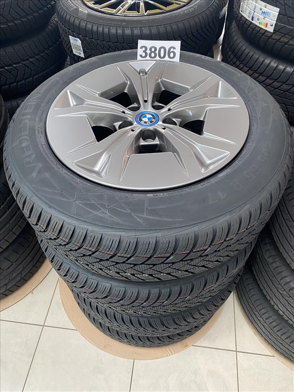 (3806)  BMW 17 gyári alufelni felni, 5x112, 205/65 R17 téli gumi, iX1 6. kép