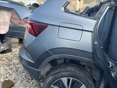 Skoda Karoq Jobb hátsó negyed 