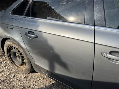 Audi A4 (B8 - 8K) Jobb hátsó ajtó LY7G