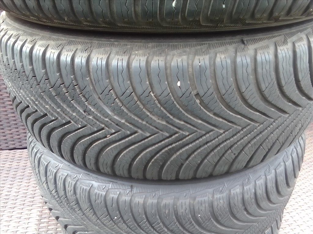  205/55R16 Michelin Alpin5 téli gumi garnitúra 2. kép