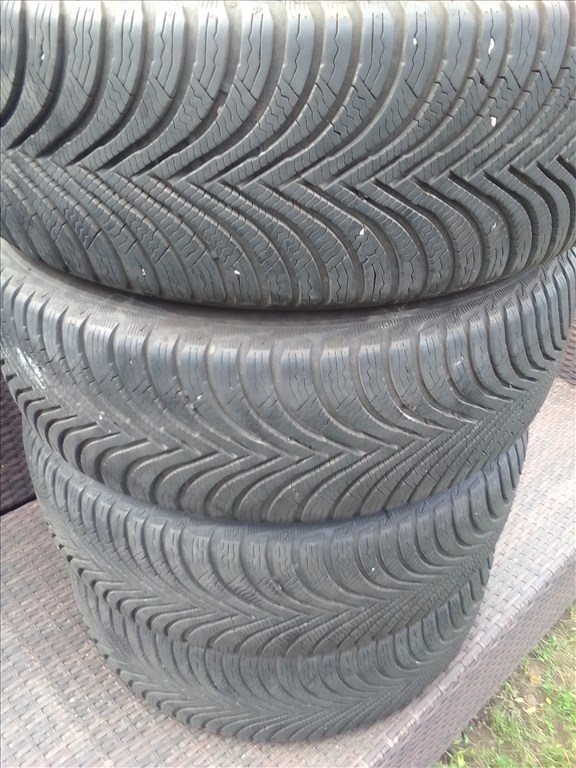  205/55R16 Michelin Alpin5 téli gumi garnitúra 5. kép
