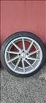 5x120 lyukosztású 19" újszerű Vossen alufelni, rajta 245/40 újszerű Triangle nyári gumi gumi