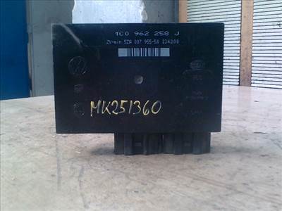 VOLKSWAGEN golf iv. komfort elektronika