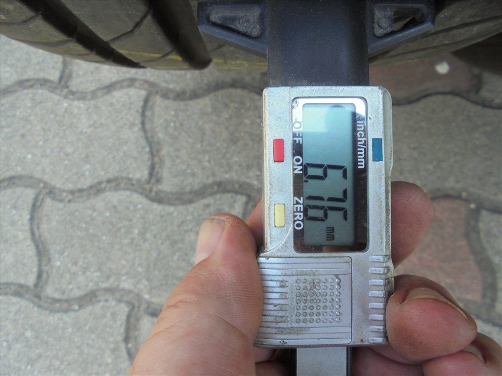 235/55 R 19"-es 90%-os Continental nyári gumi eladó 4. kép