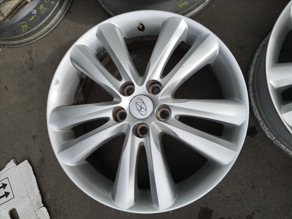 5x114,3 18 Gyári Hyundai alufelni 150000ft a 4db/117/ 3. kép