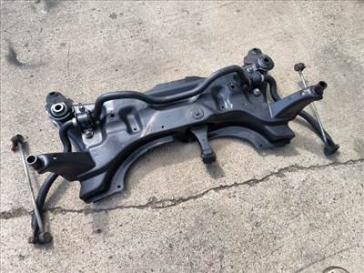 Toyota Urban Cruiser Első Bölcső