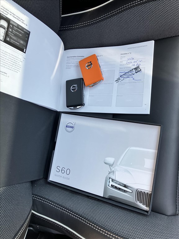 Eladó Volvo S60 B4 MHEV Plusz Dark R-Design Mild-Hyibrid!  1. kép