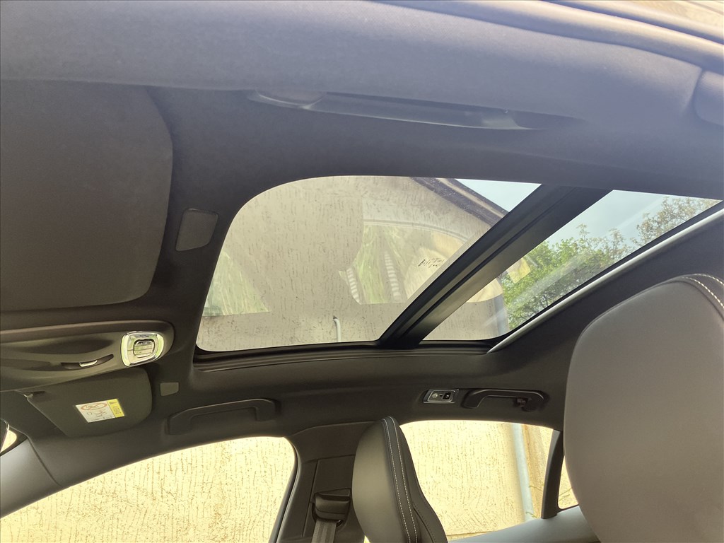 Eladó Volvo S60 B4 MHEV Plusz Dark R-Design Mild-Hyibrid!  6. kép