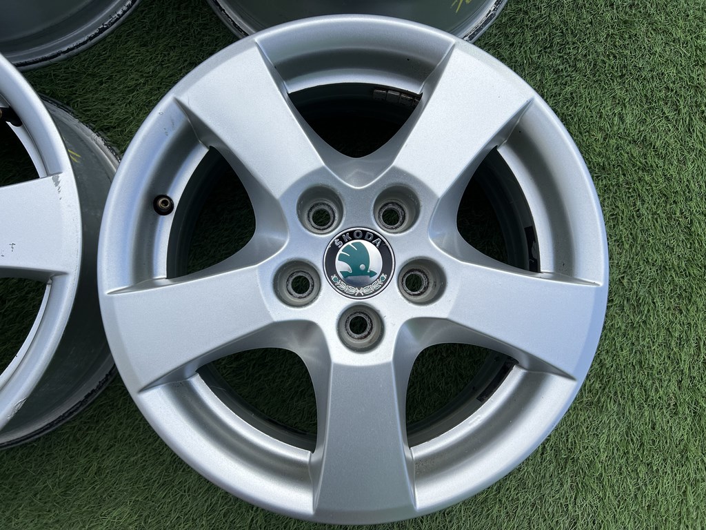 5x100 14" Skoda gyári alufelni 6Jx14h2 ET43 3. kép