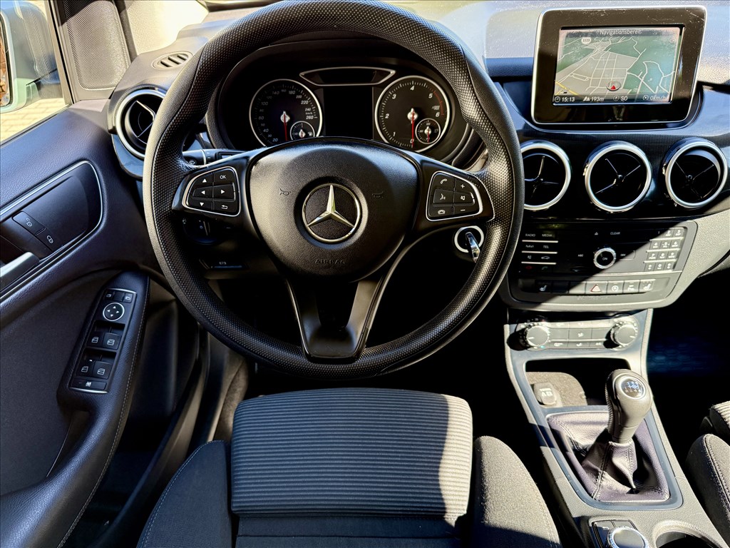 Mercedes B-Class B 200 CDI.1,Tulaj.Friss műszaki/szerviz.Szervizkönyv/számlák.Vonóhorog.NY/T kerék.  7. kép