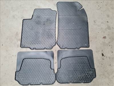 Volkswagen Golf IV gumi szőnyeg szett (24442) 1j1081501a