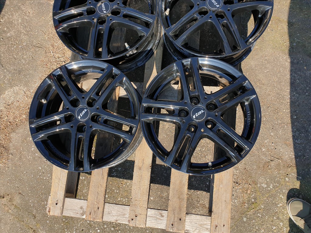 16" 5x114,3 RIAL + szenzor 2. kép