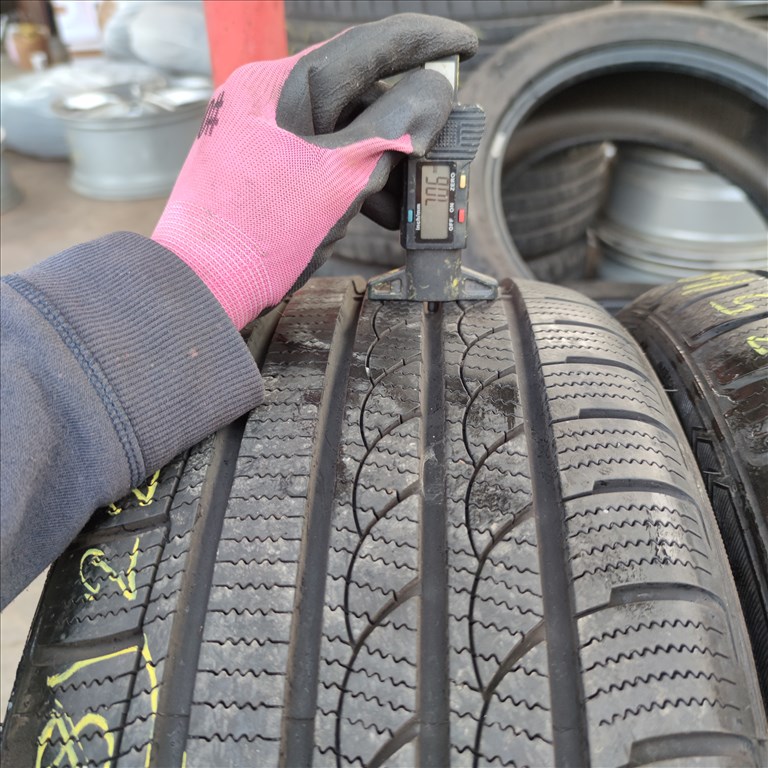 225/40 R18 Tracmax téli gumi 88000ft a 4db/108/ 1. kép