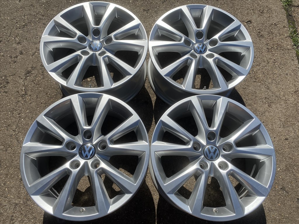 4db Gyári 18" VW Touareg alufelni. (4058) 1. kép