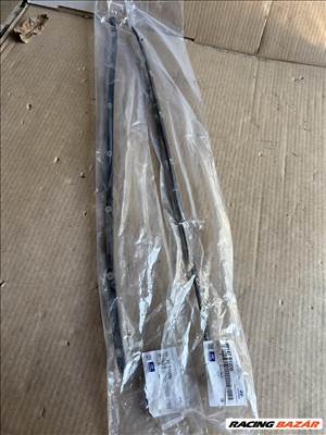 Hyundai Santa Fé (TM) Szélvédő díszléc tartók 86137s1000 / 86147s1000