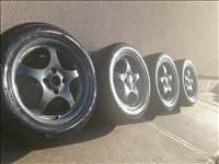  4x108 lyukosztású 16" felújított Borbet alufelni, rajta 225/55 használt Fulda nyári gumi gumi 