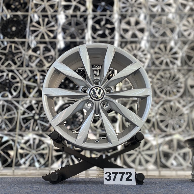 (3772) Volkswagen 17 gyári alufelni felni, 5x112, Golf Caddy Jetta 1. kép