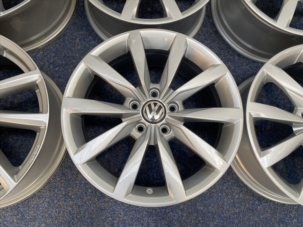 (3772) Volkswagen 17 gyári alufelni felni, 5x112, Golf Caddy Jetta 5. kép