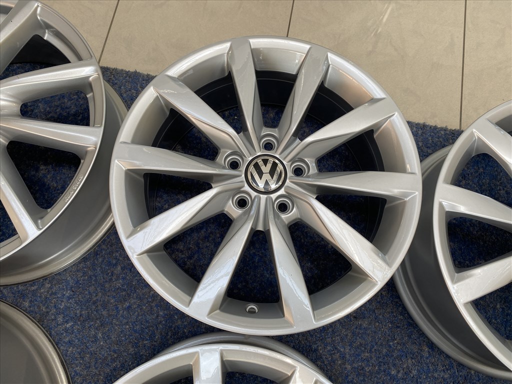 (3772) Volkswagen 17 gyári alufelni felni, 5x112, Golf Caddy Jetta 7. kép