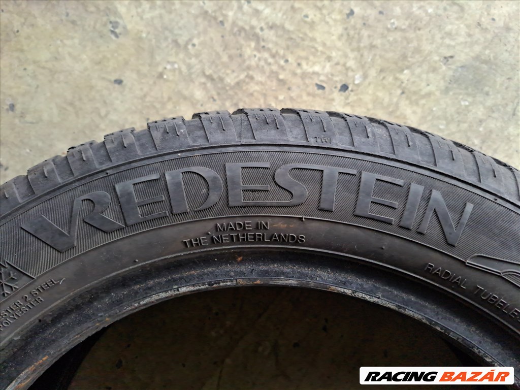 2db 165/65 R15 Vredestein snowtrac 3 téli gumi eladó!!! ára! 5000Ft/db Állapota: 6mm minta 3. kép
