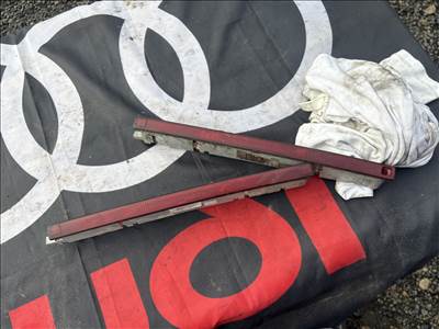 Audi A6 (C5 - 4B) pótféklámpa  4b9945097