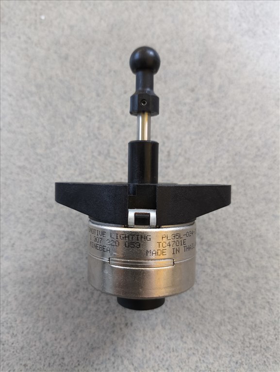 Alfa Romeo Giulietta, Audi A7, Mercedes B, C, ML, S, Peugeot 308 fényszóró magasság állító motor  pl35l024ziw3 1307220053 1. kép