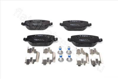 Fékbetét készlet hátsó - THESIS, 159, DELTA, BRERA, SPIDER - 0 986 424 775, 0986424775 -  - BOSCH Egyéb 0986424775