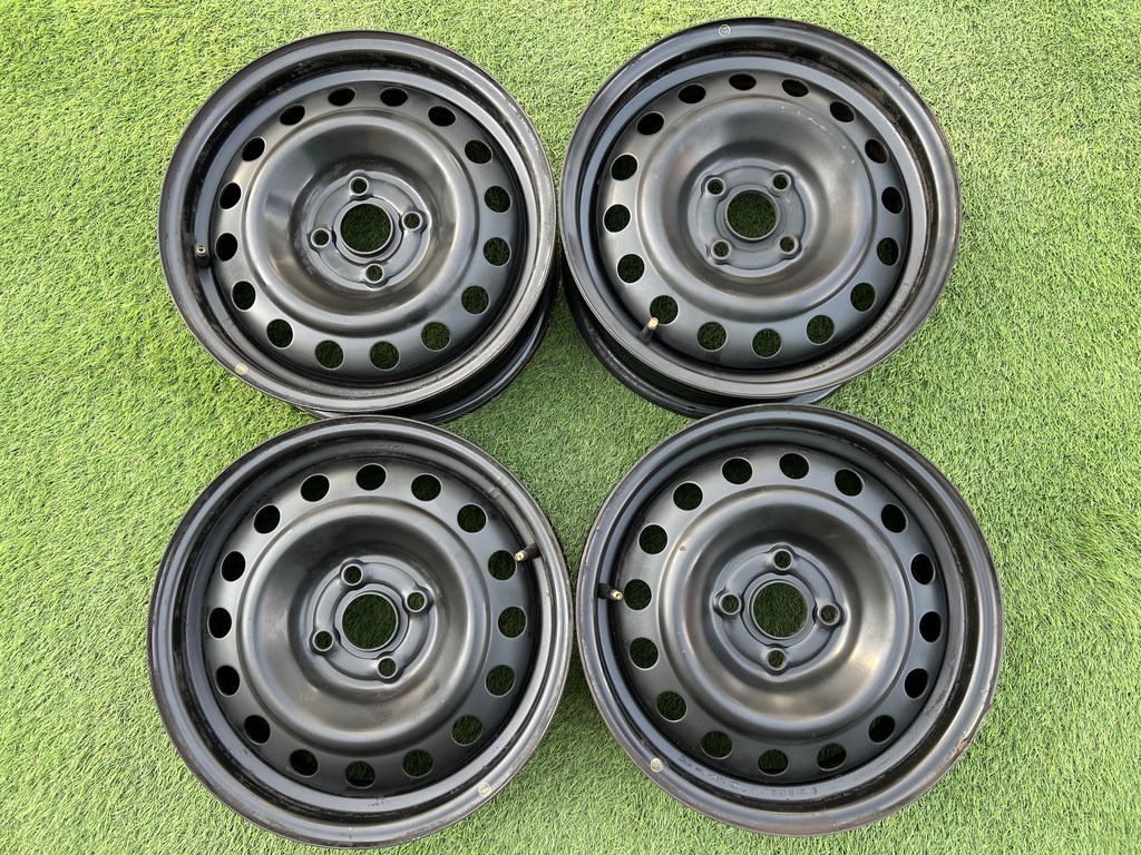 4x100 15" Kia gyári lemezfelni 5,5Jx15h2 ET36 1. kép