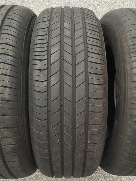 205/65 16 Kumho nyári gumi r16 " DOT22 215/60 váltó méret 2. kép