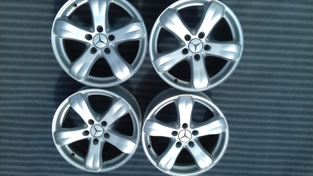  5x112 lyukosztású 8J 17" alufelni Mercedes típusaira 1. kép