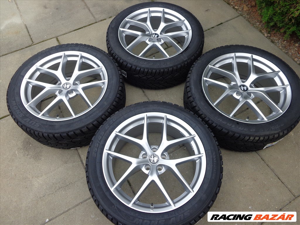 Alfa Romeo Stelvio új gyári téli garnitúra  1. kép