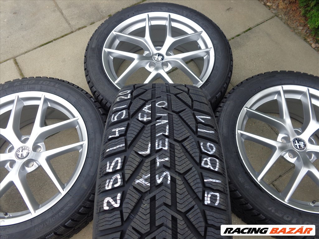 Alfa Romeo Stelvio új gyári téli garnitúra  10. kép