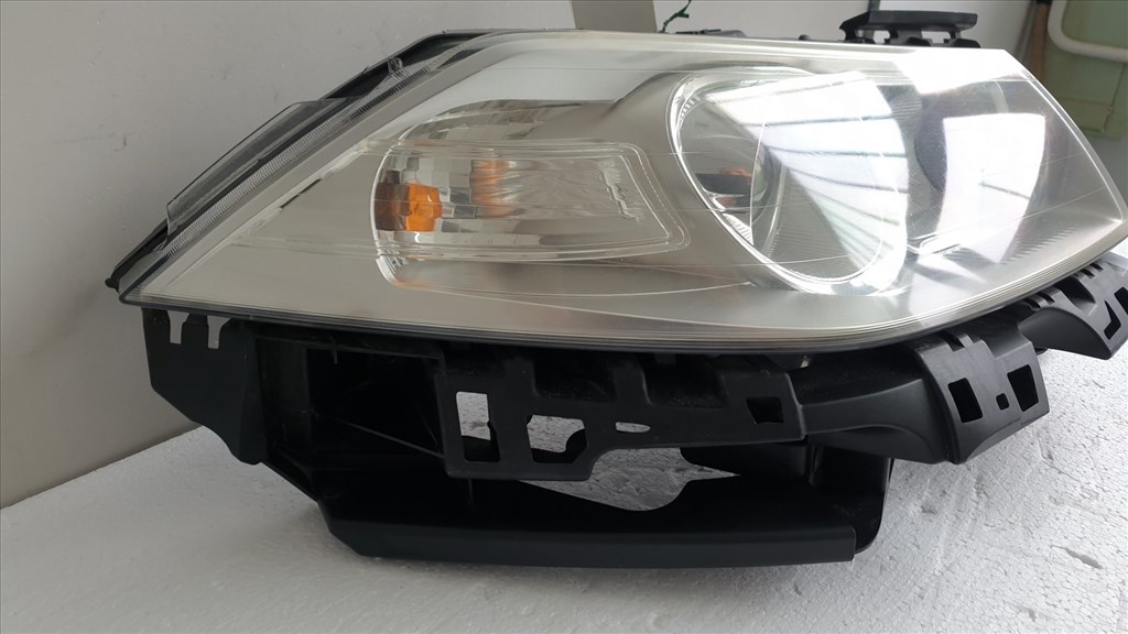 511964 Renault Megane 2, 2007 Jobb Fényszóró, Projektoros Lámpa, Első. 8200412745E 4. kép