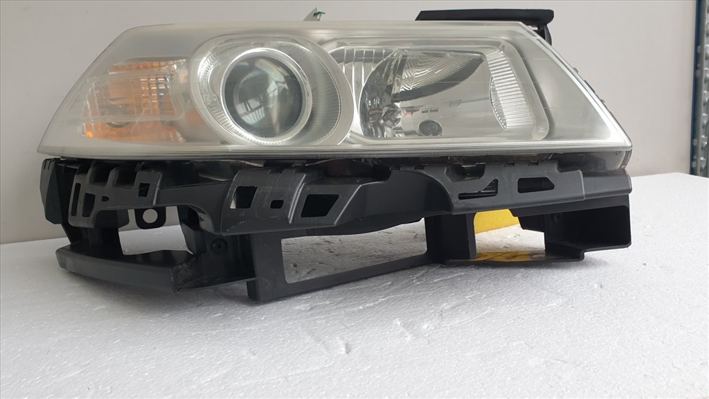 511964 Renault Megane 2, 2007 Jobb Fényszóró, Projektoros Lámpa, Első. 8200412745E 5. kép