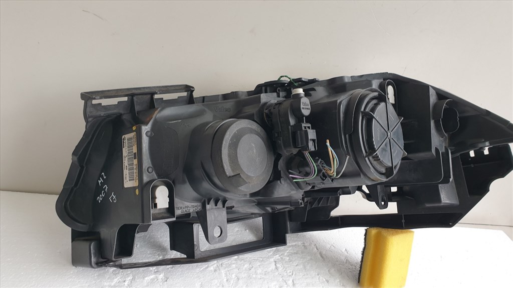 511964 Renault Megane 2, 2007 Jobb Fényszóró, Projektoros Lámpa, Első. 8200412745E 14. kép