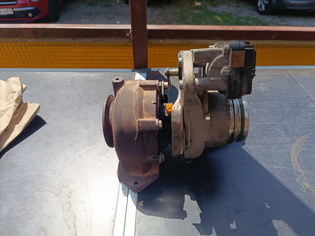 BMW IHI turbófeltöltő 9VB-01 3. kép