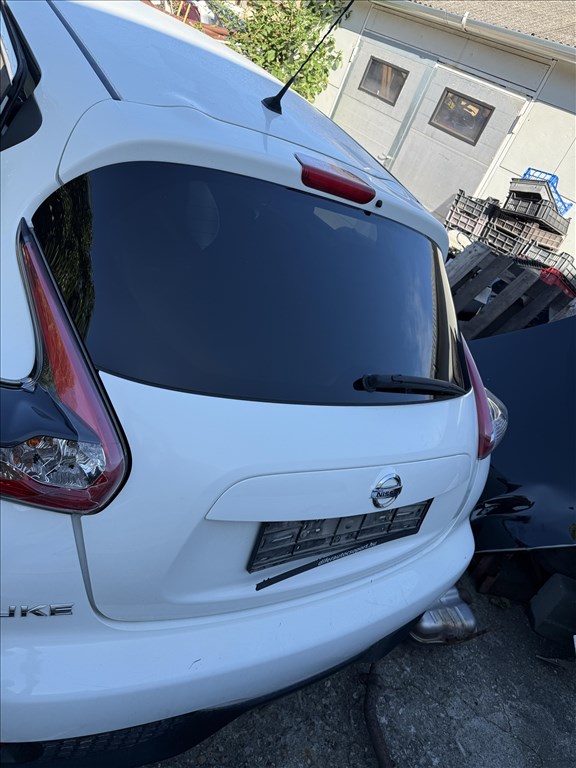 Nissan Juke I 1.5 dCi csomagtérajtó  2. kép