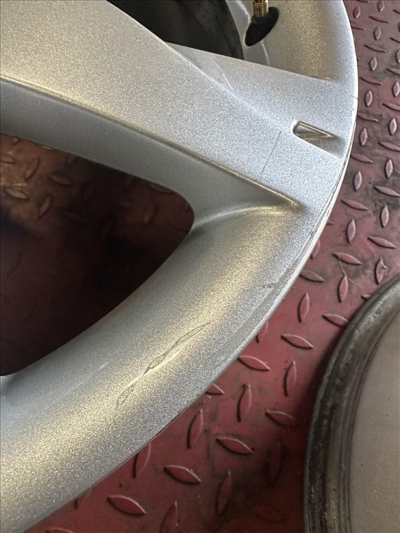 Renault gyári alufelni szett 4x100 6,5x17" ET49 Scenic Megane Grand Scenic 7. kép