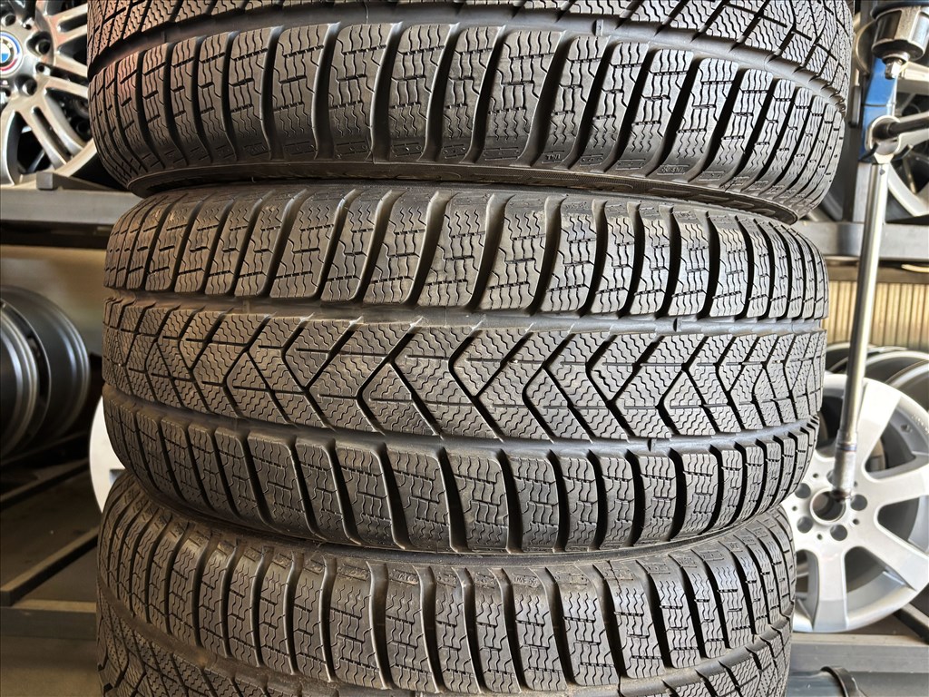 245/45 r18 Pirelli Winter Sottozero téligumi 4db 245/45r18 garnitúra 2. kép