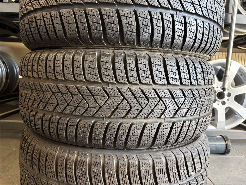 245/45 r18 Pirelli Winter Sottozero téligumi 4db 245/45r18 garnitúra 3. kép