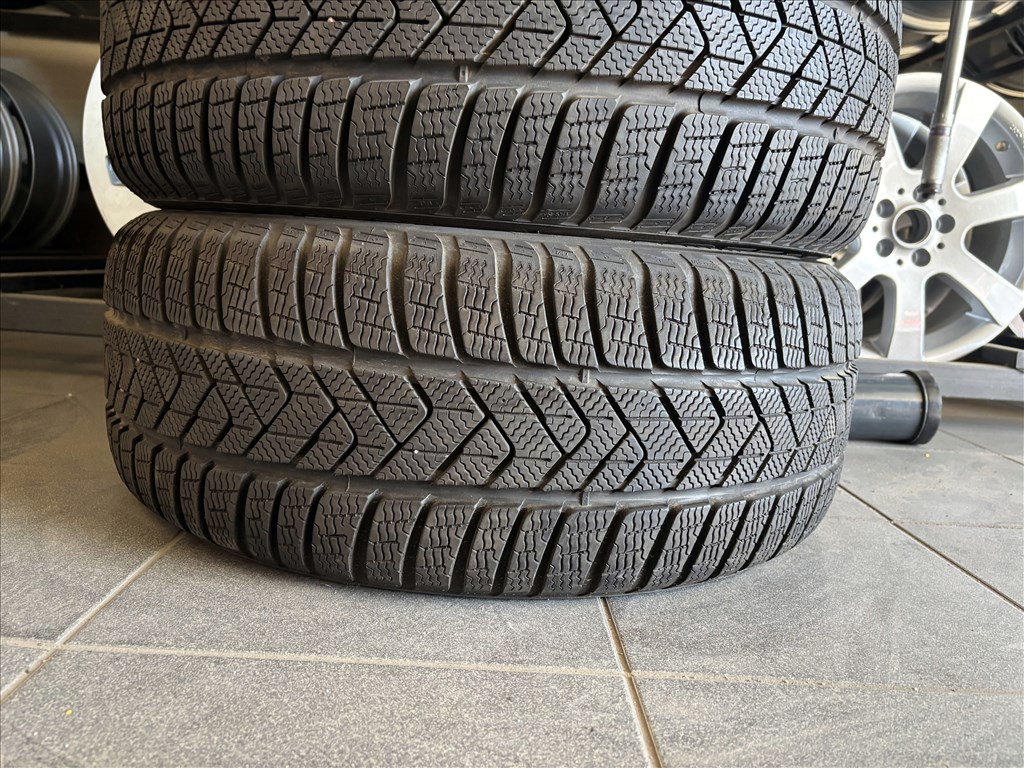 245/45 r18 Pirelli Winter Sottozero téligumi 4db 245/45r18 garnitúra 4. kép
