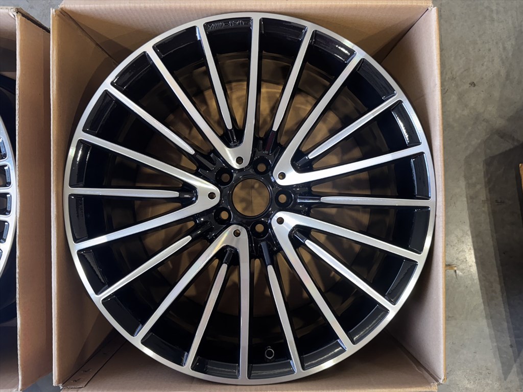 R21 Original Mercedes 9J ET34 - A223 401 1700 /A2234011700 2db alufelni felni 1. kép