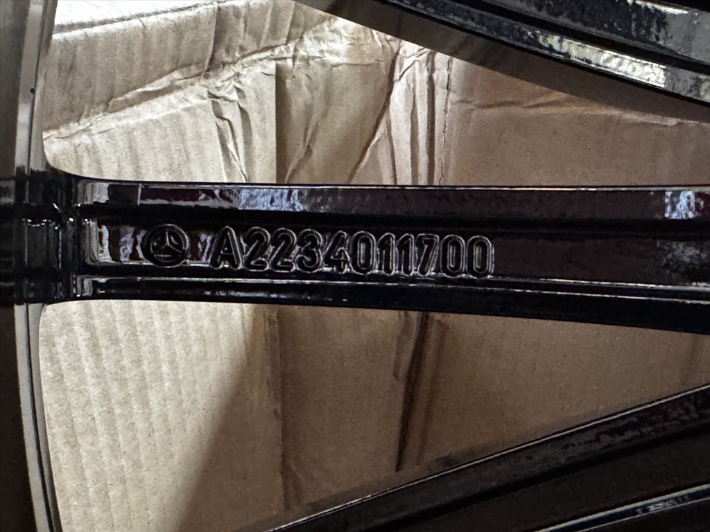 R21 Original Mercedes 9J ET34 - A223 401 1700 /A2234011700 2db alufelni felni 4. kép