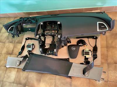 Opel Astra J LÉGZSÁK SZETT  13301067 Légzsák garnitúra