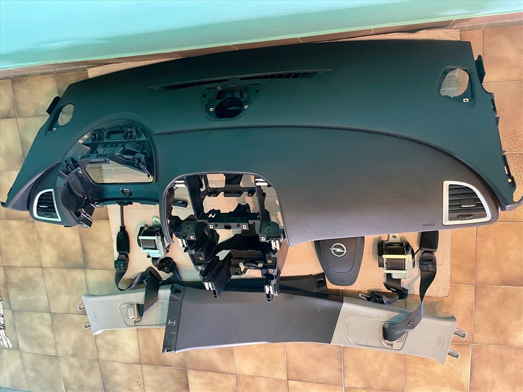 Opel Astra J LÉGZSÁK SZETT  13301067 Légzsák garnitúra 3. kép