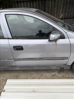 Opel Astra G Jobb első ajtó 