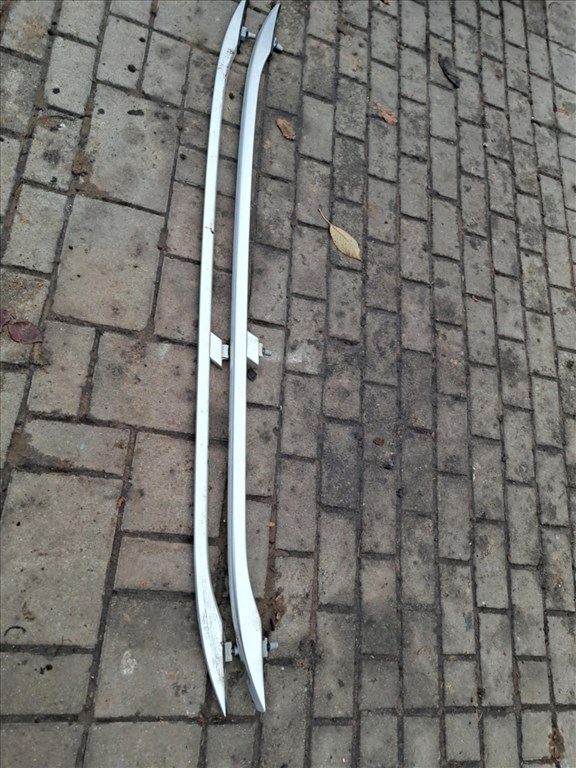 Audi A4 (B6/B7) tetősín  1. kép