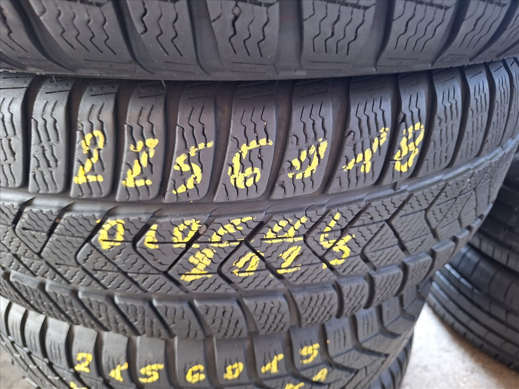  225/60/18"  Pirelli téli gumi  1. kép